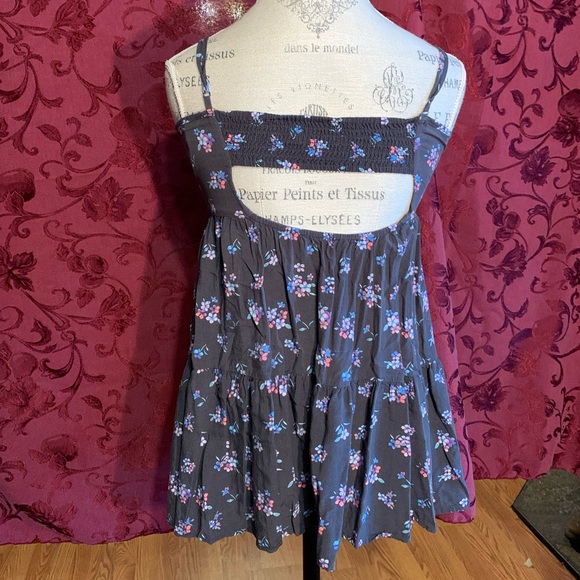 2 mini dresses - Picture 5 of 6